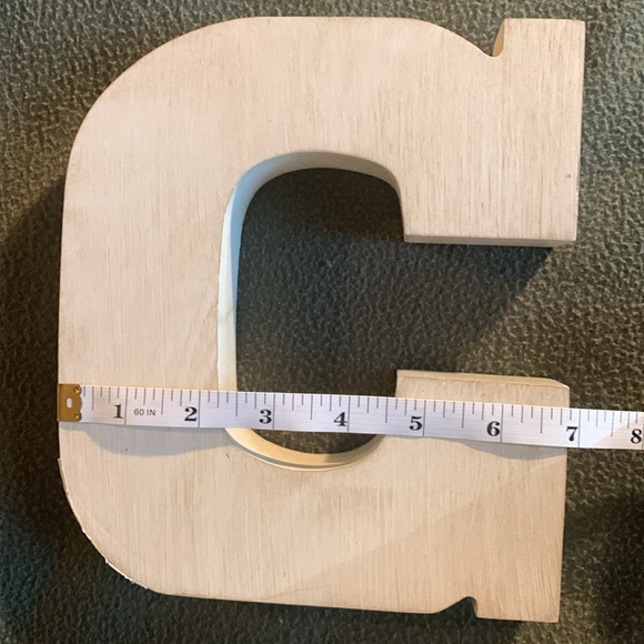 Design Styles wood distressed cream color letter “C”. Approximately 7” x 8” - Picture 2 of 9